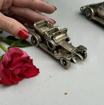 Фото №0 Модель машины Роллс Ройс коллекционная 9 см серебрение