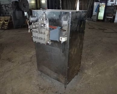 фото Гомогенизатор ГМ - 2,5/20 позволяет обрабатывать молоко, соки, кремы и т.д Б/У в Москве