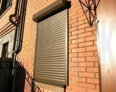 фото Роллеты-рольставни стальные «doorhan» на двери