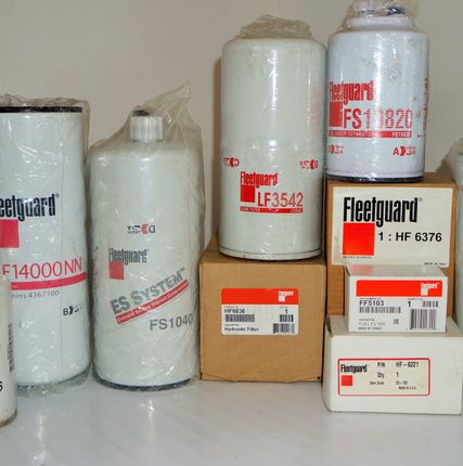 Фото №0 Фильтры Fleetguard LF670, HF 6376 и прочее.