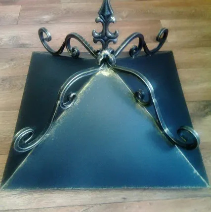 Фото №0 Кованые колпаки на забор