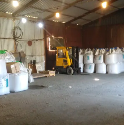 Фото №0 Хранение грузов на открытой площадке и закрытых складах.