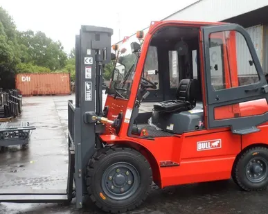 фото Вилочный погрузчик BULL FD80JE
