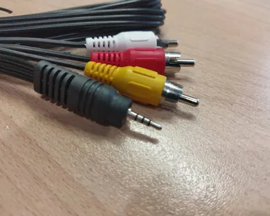 фото Видео кабель 2.5mm jack на 3 RCA