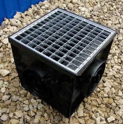 Фото №0 Дождеприемник чугунный и полиэтиленовый