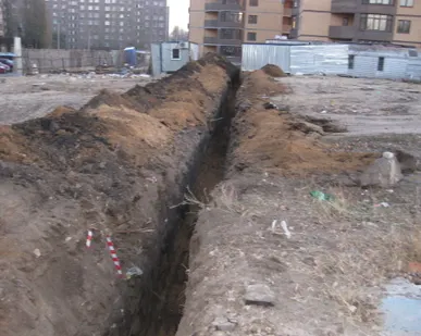 фото Копка траншей вручную