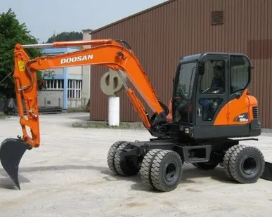 фото Экскаватор Doosan DX55 W