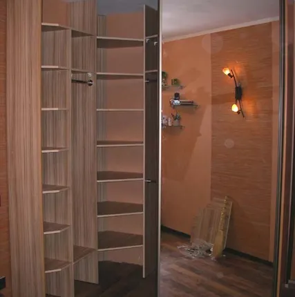 Фото №3 Встроенный угловой шкаф S-9