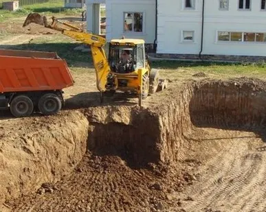 фото Рытьё котлованов