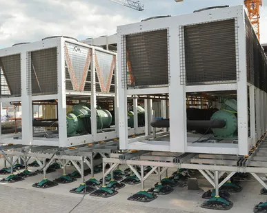 фото Монтаж бесконденсаторного чиллера (установка чиллера без конденсации)