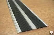 фото Профиль антискользящий плоский с 2-ой резинкой /наступенный