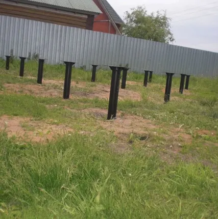 Фото №0 Фундамент на винтовых сваях под дом 6*6