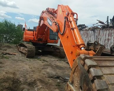 фото Карьерный Экскаватор DOOSAN DX 420 LCA, с ковшом 2,16 куб.м. Б/У