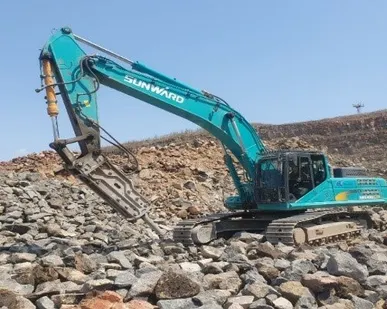 фото Экскаватор SANWARD SWE400E-3H с Гидромолотом