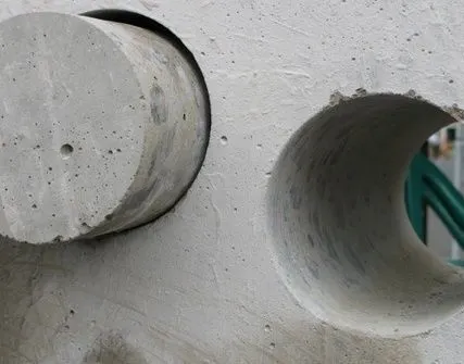 Фото №0 Пробивка отверстий в перекрытии, бетонных стенах