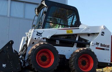 фото Аренда мини-погрузчика Bobcat S530