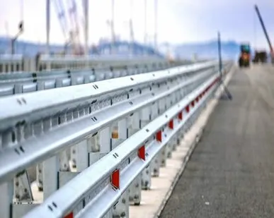 фото Дорожные ограждения барьерного типа