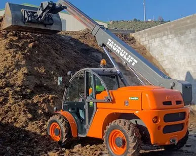 фото Телескопический фронтальный погрузчик Ausa T 307 H