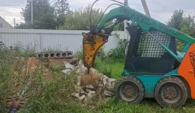 фото Гидромолот на базе мини- погрузчика. В аренду.