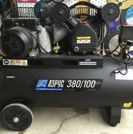 Фото №0 Компрессор ременной масляный FoxWeld Aeromax 380/100 ( 380 л/мин; 100 л)