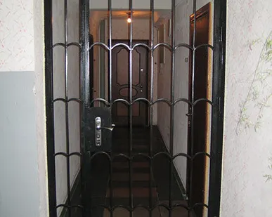 фото Решетка в тамбур