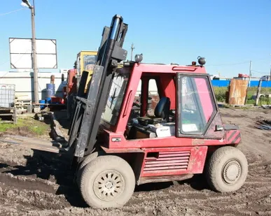 фото Фронтальные погрузчики