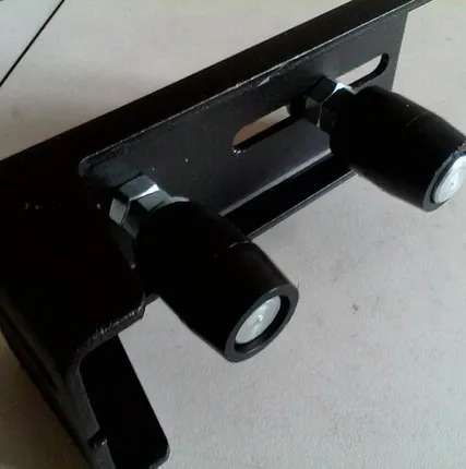 Фото №0 НАПРАВЛЯЮЩЕЕ УСТРОЙСТВО УВЕЛИЧЕННОЕ С НОВЫМИ РОЛИКАМИ RAL9005