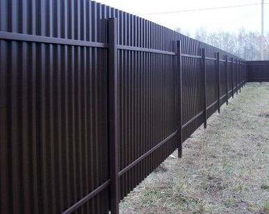 фото Забор из профнастила для дачи под ключ