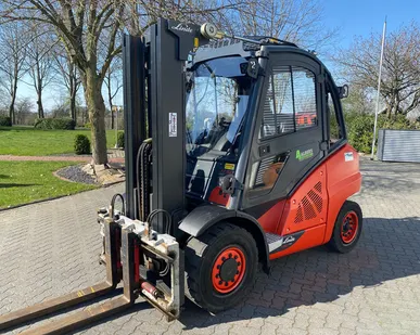 фото Погрузчик вилочный – г/п 3 т