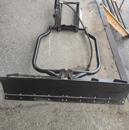 Фото №0 Отвал для мини-трактора Беларус 132Н ОБ12-00.000 (Оборудование бульдозерное)