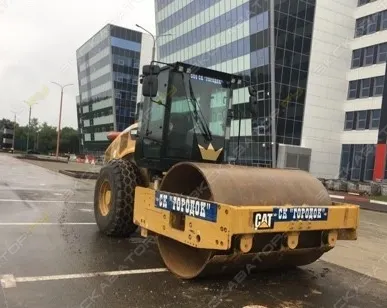 фото Аренда дорожного катка Caterpillar CB14, Москва