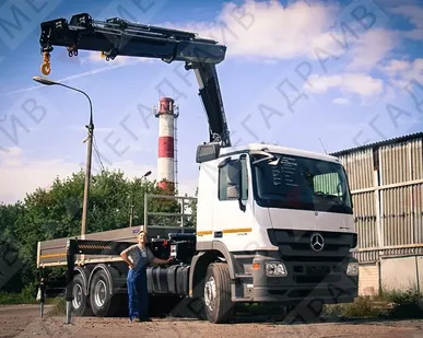 фото Авто-манипулятор Mercedes-Bens Actros (15 тн)