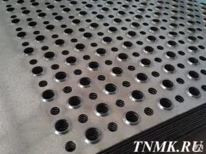 Фото №0 Лист перфорированный нержавеющий 1,5х1000х2000 мм Rv 7,0-11,0