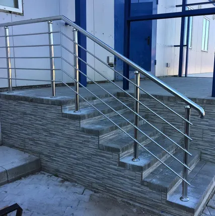 Фото №0 Ограждения из нержавеющей стали с 5 леерами