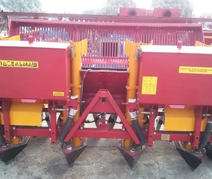 Фото №0 Картофелесажалка Л-202-01 с бункером