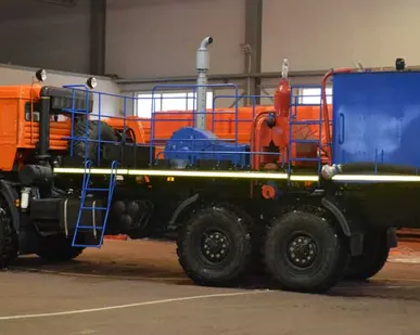 фото ЦА-320, АЦ-32 | для цементирования скважин  Производим цементировочные агрегаты ЦА-320 на шасси Урал, Камаз, на санях и стационарные с поршневыми или плунжерными насосами. Нами разработано более 500 вариантов комплектаций агрегатов ЦА-320, технические характеристики некоторых из них приведены на сайте. Продаем как ранее разработанные комплектации, так и дорабатываем для решения Ваших задач.  Запросить опросный лист и получить расчет Вы можете у наших менеджеров. Все машины имеют необходимые лицензии и серти