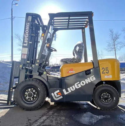 Фото №0 LiuGong CPCD25 Isuzu (2,5 тонны) Вилочный погрузчик (автопогрузчик, кара)