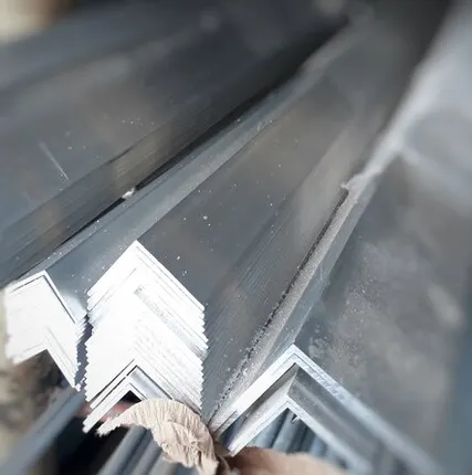 Фото №0 Уголок алюминиевый АД31Т 15*15*1,2мм (3м)