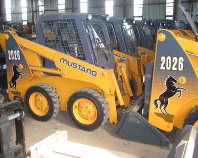 фото Мини погрузчик MUSTANG 2026