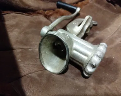 фото Мясорубка из чугуна СССР.