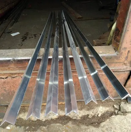 Фото №0 Уголок алюминиевый 50*50*2 мм