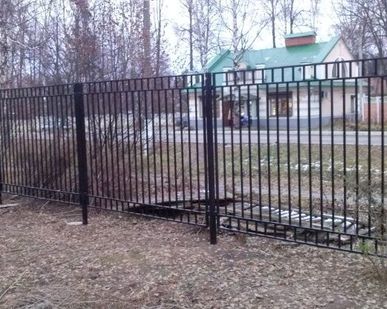 фото Забор сварной из проф трубы