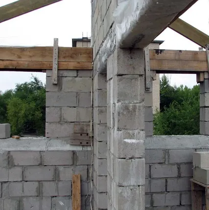 Фото №0 Монтаж опалубки (перемычки)