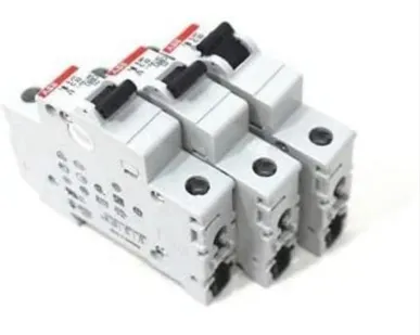 фото ABB S201 C63