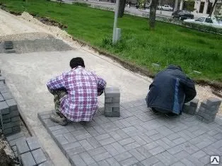 фото Укладка тротуарной плитки