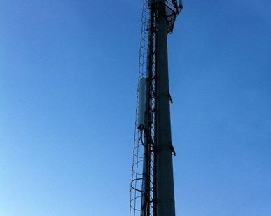 фото Железобетонные антенные опоры для сотовой связи
