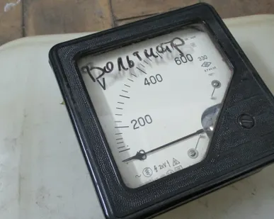 фото Вольтметр
