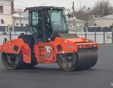 фото Сдаю в аренду каток CATERPILLAR CB22
