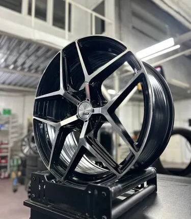 Фото №0 Литые диски FlowForming R20 5x114,3