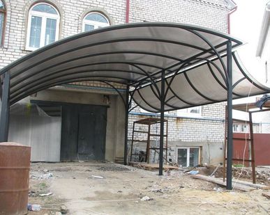 фото Навес из поликарбоната.
